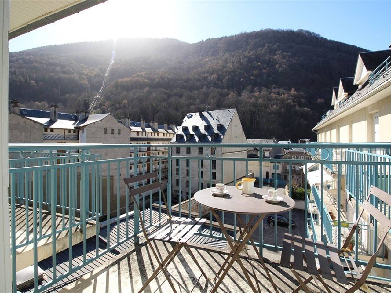 Appartement entier, Appart. central 6/7 pers. à Bagnères-de-Luchon avec parking et animaux admis in Luchon-Superbagnères, Bagnères-de-Luchon
