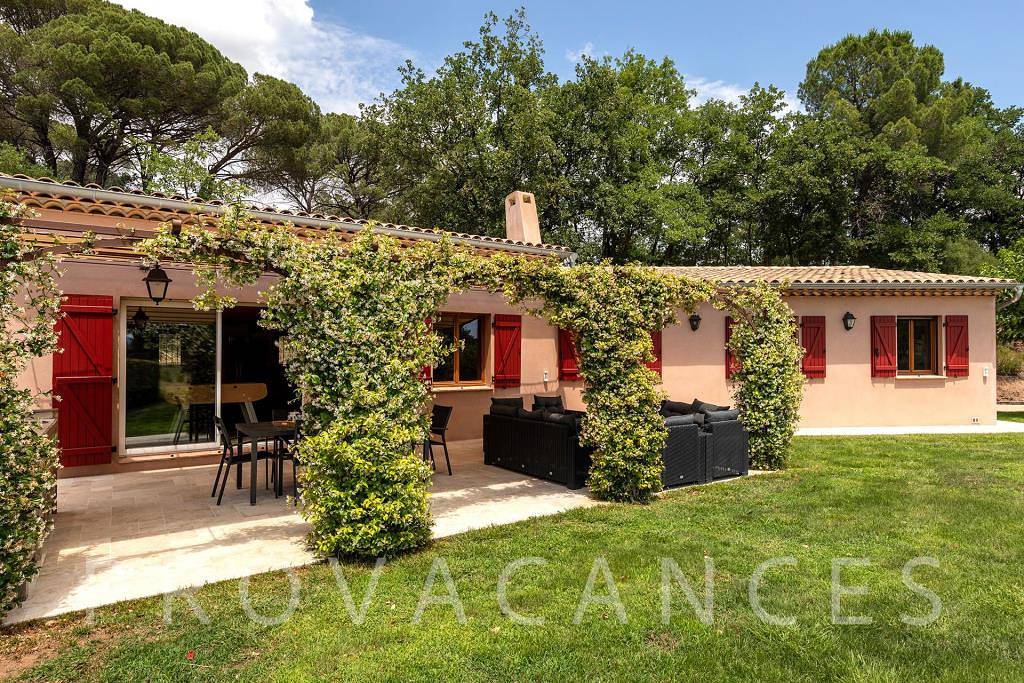 Holiday house with pool and large garden in Vidauban in Vidauban, Mediterranean Coast (France)