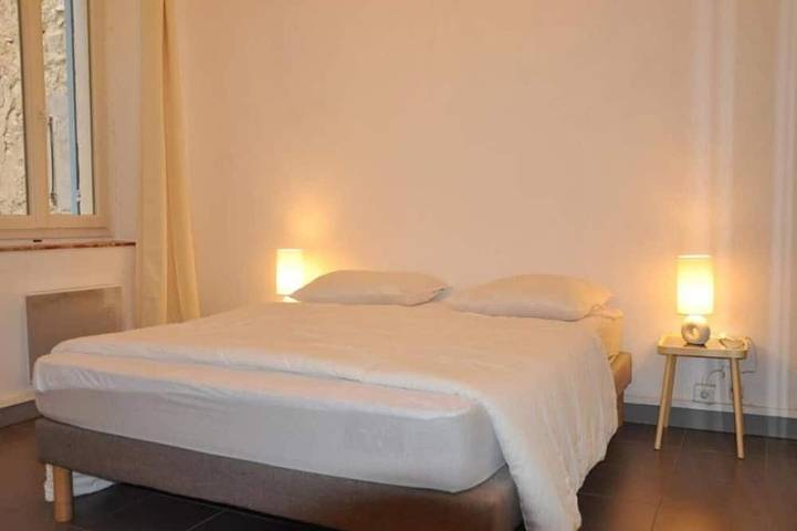 Gîte pour 8 personnes, avec terrasse dans Vauban - 2