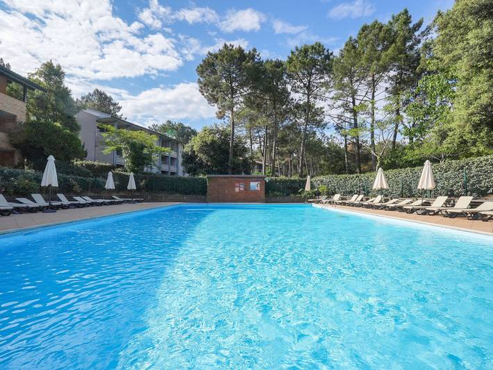 Appartement de vacances pour 4 personnes, avec jardin ainsi que balcon et sauna à Lacanau