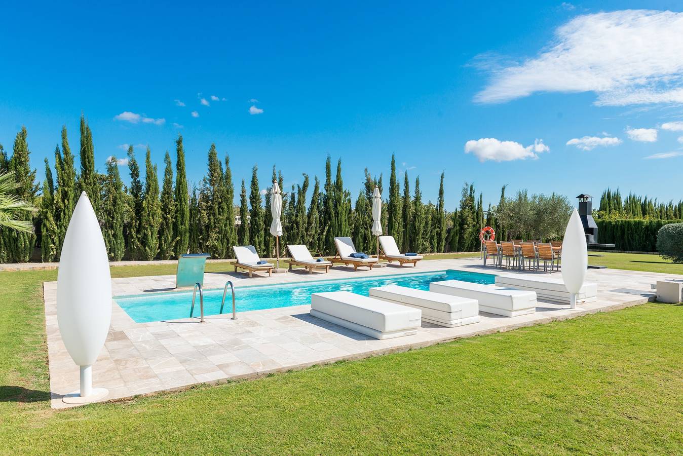 Luxury Property with Pool – Villa Ses Rentadores in Selva, Majorca Center