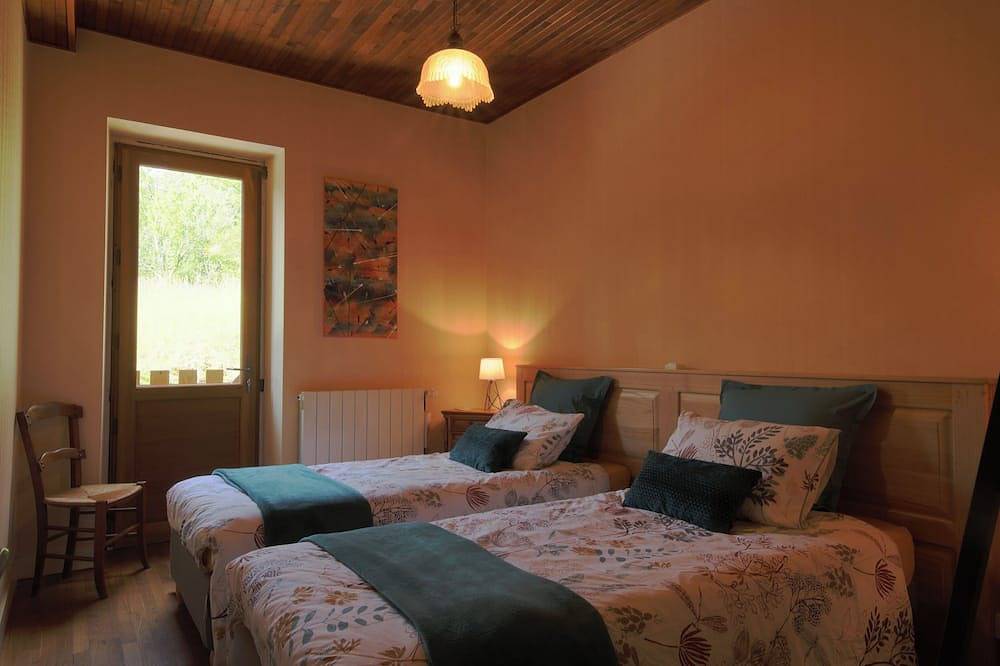 Maison du Tertre de l'Écu-24480 Urval-3 stars-1 parents suite-1 bdrm-4 p in Urval, Périgord Pourpre