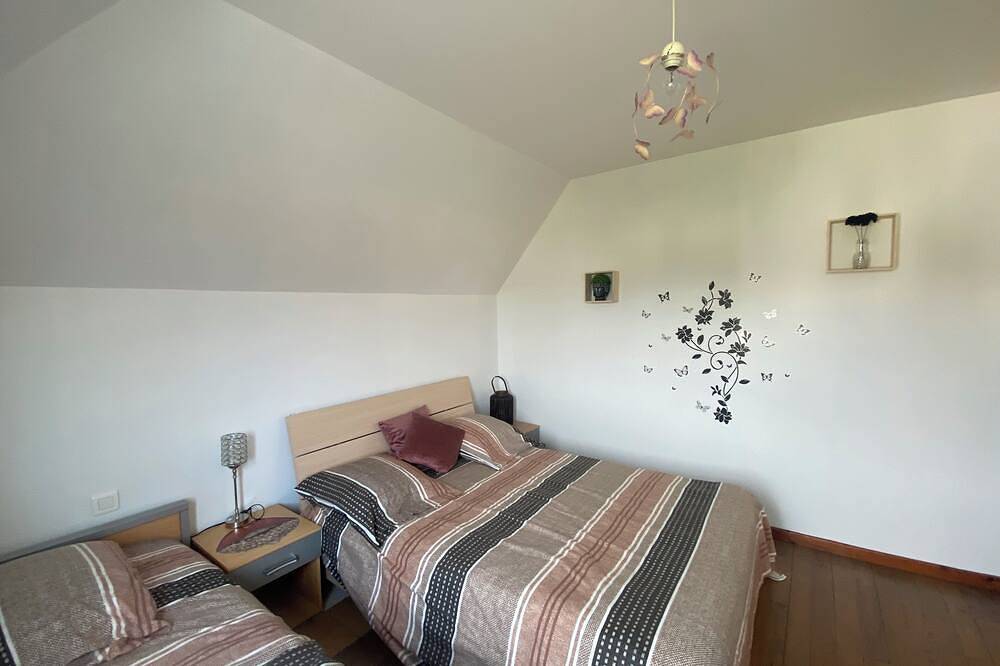 Pretty 12-person gîte in Fiefs (Ternois 62) 3 épis, ideal for hiking/biking in Fiefs, Arras region
