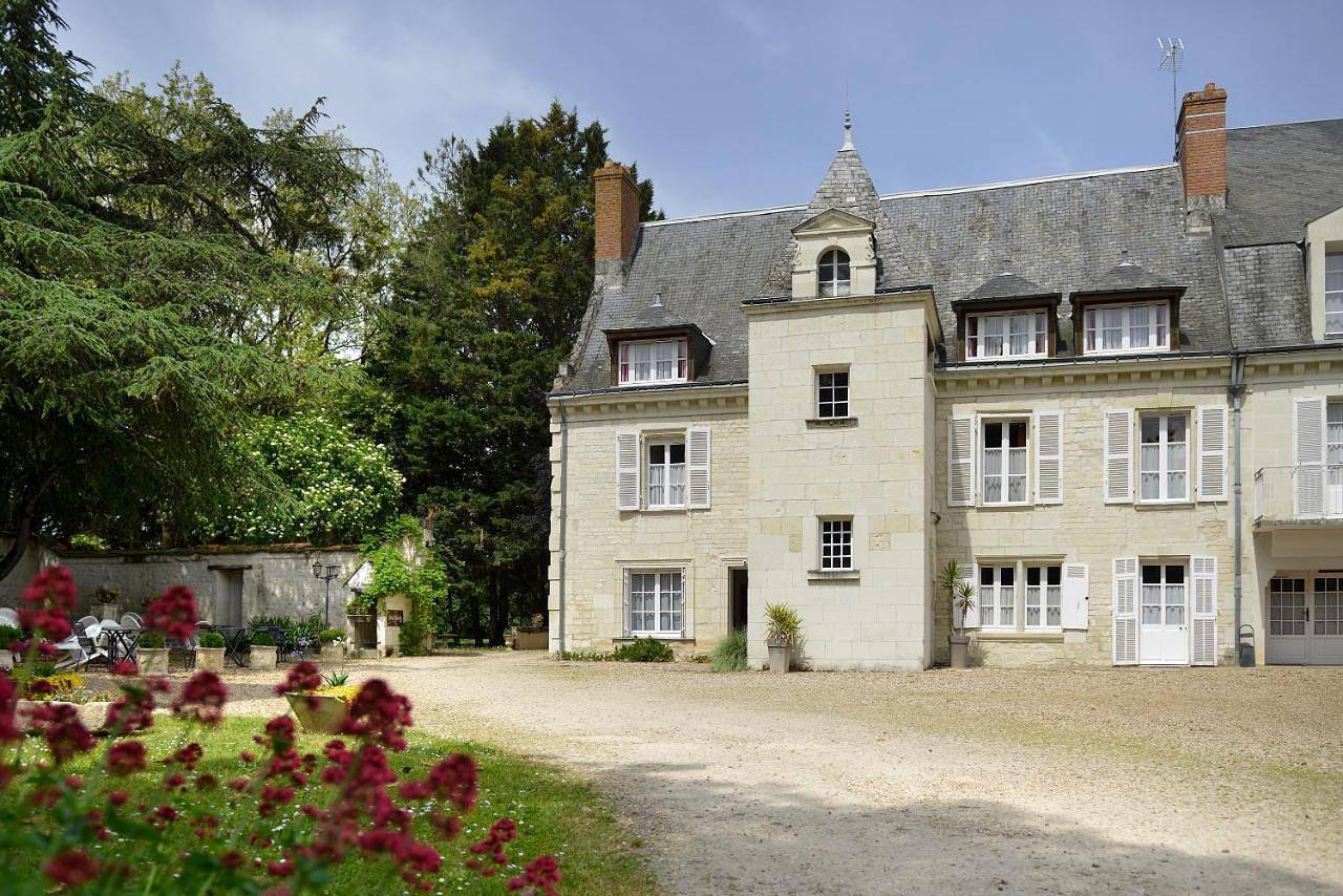 Logis Manoir De La Giraudière in Beaumont-en-Véron, Vallée de la Loire