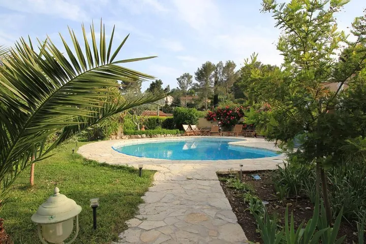 Casa de vacaciones para 4 personas, con jardín y vistas además de piscina para niños y piscina - 1