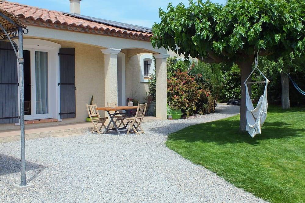 Maison Avec Jardin et Piscine Idéal Pour les Familles in Générac, Region de Nimes