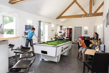 Villa for 6 People in Le Tronchet, Ille-et-Vilaine, Photo 4