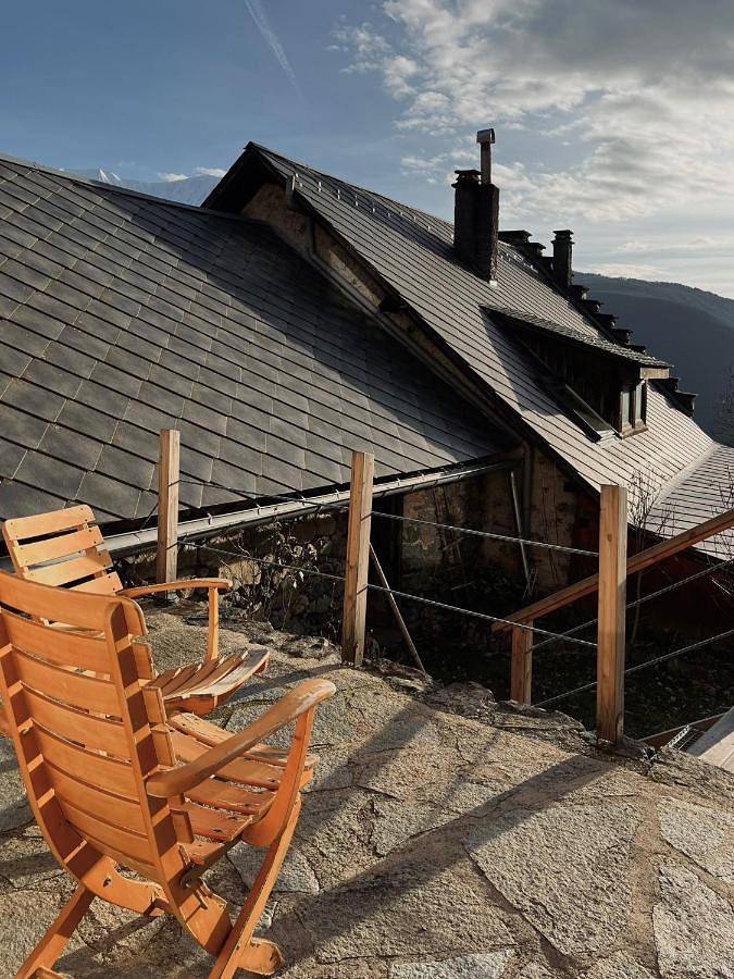 Gîte pour 2 personnes, avec vue et jardin à Séchilienne