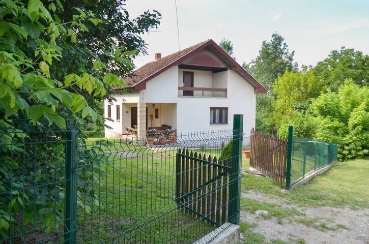 Gîte pour 5 personnes, avec vue et jardin à Despotovac