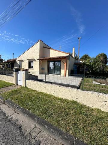 Gîte pour 6 personnes, avec jardin à Semussac