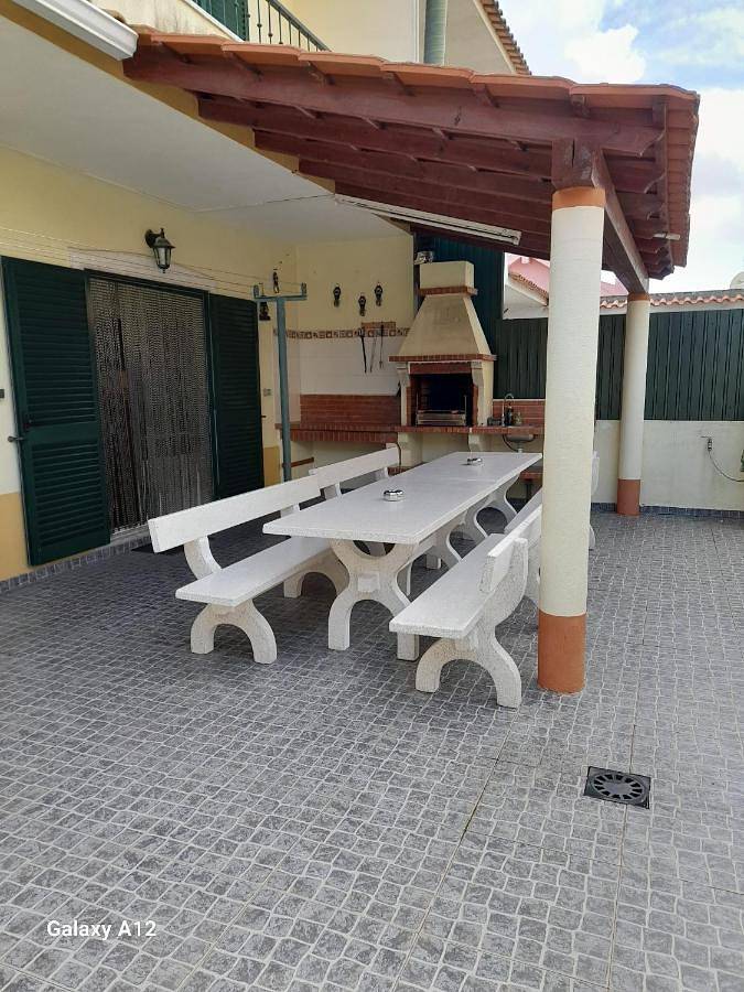 Location de vacances pour 12 personnes, avec vue et jardin, animaux acceptés dans Fernão Ferro