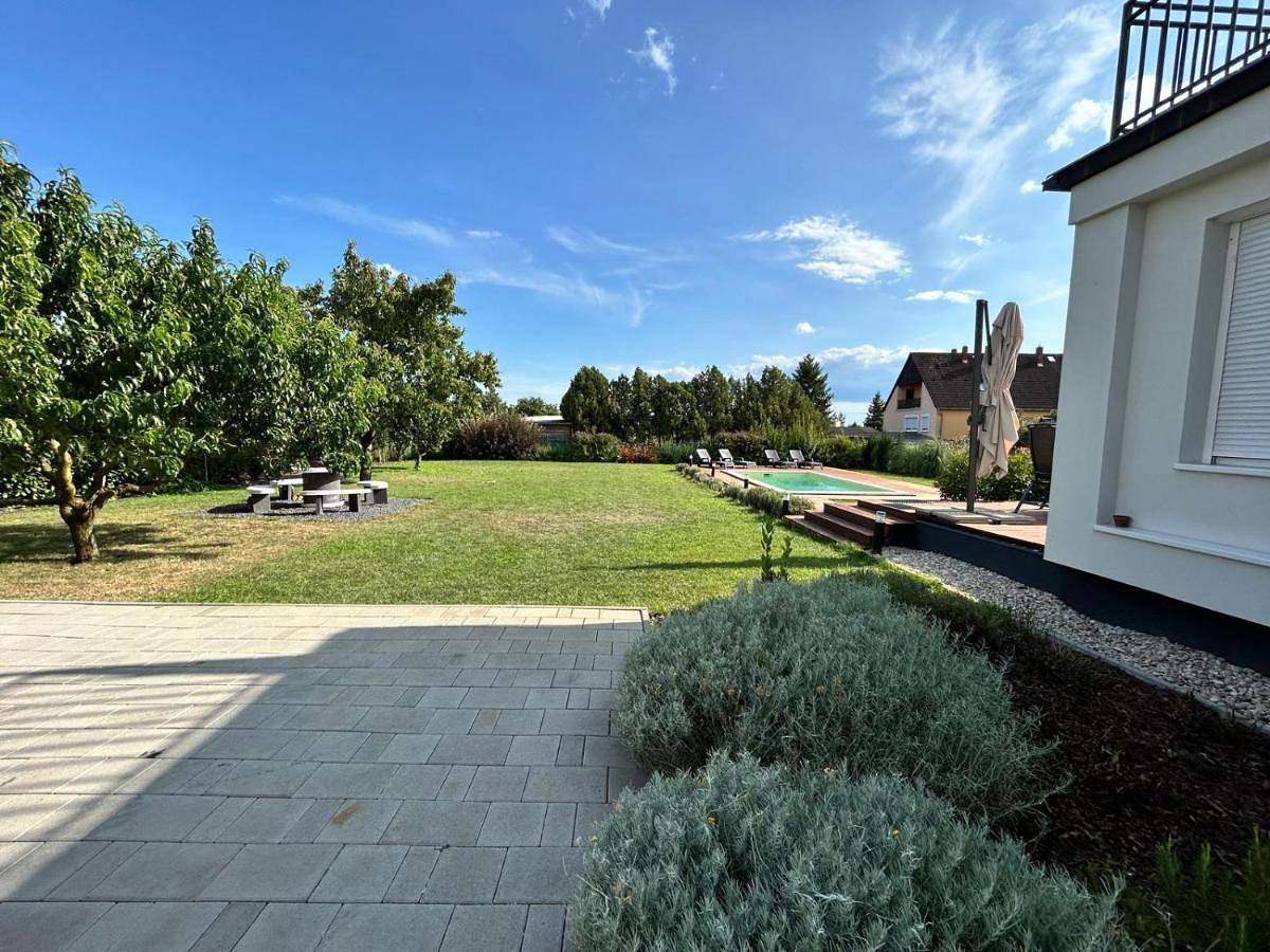 Villa Field6 in Revfülöp, Balaton Region