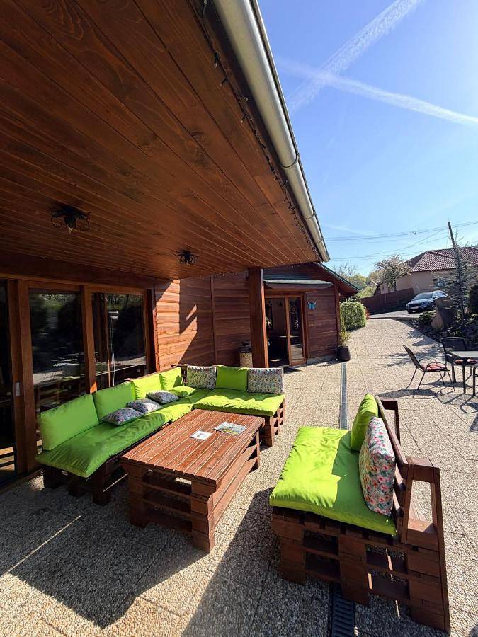 Gîte pour 5 personnes, avec jardin ainsi que terrasse et vue à Prievidza - 4