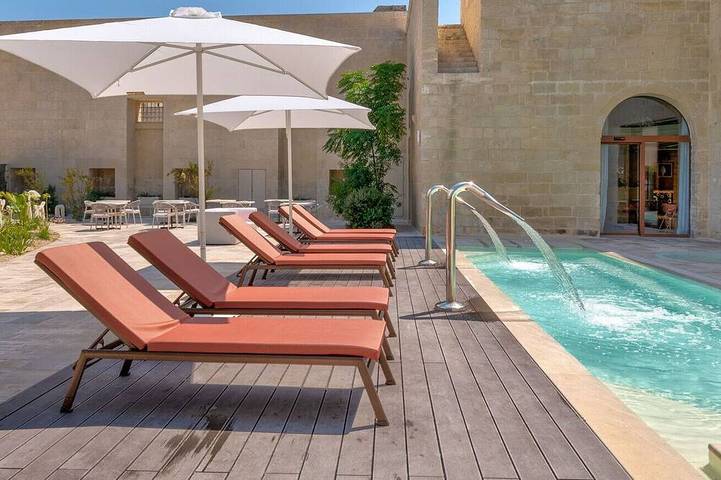 Chambre d’hôte pour 2 personnes, avec piscine et jardin à Maglie