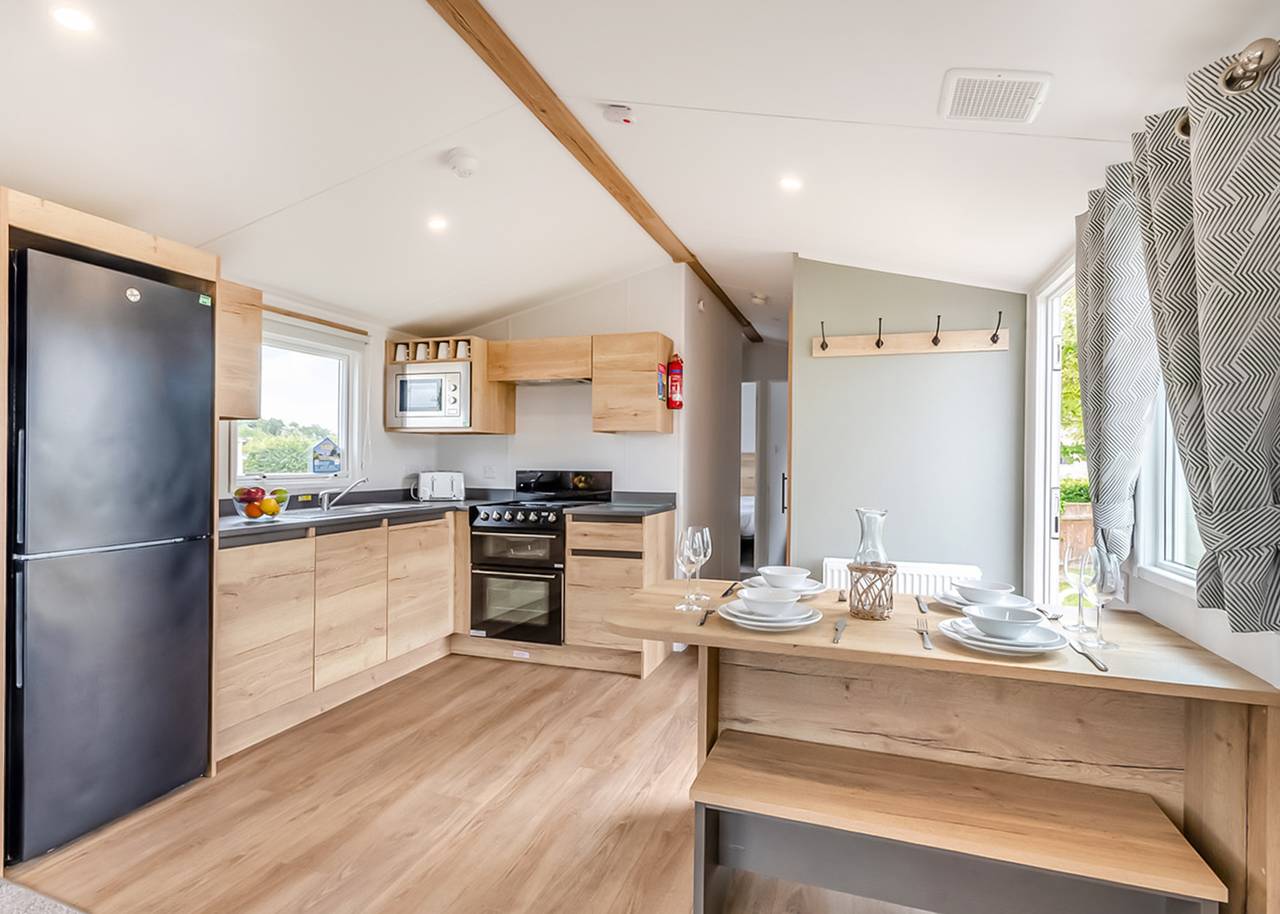 Silver 3, Slps 8, parking, decking in Porthcawl, Bridgend region