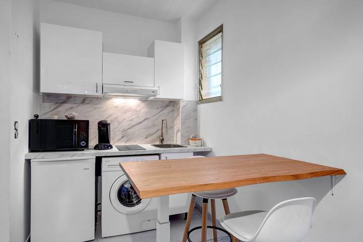 Appartement entier, Appartement 'Studio Nice' avec piscine partagée, Wi-Fi et climatisation in Nice, Côte méditerranéenne (France)