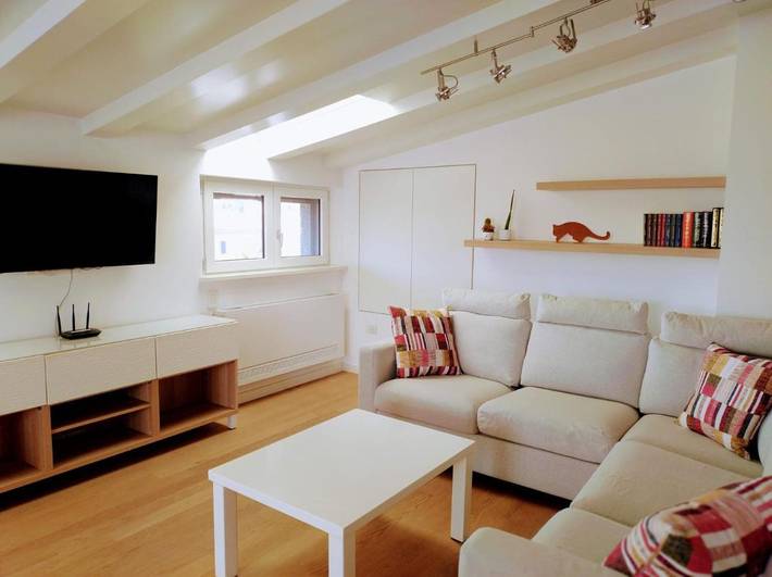 Gîte pour 6 personnes, avec Balcon ainsi que Terrasse et Vue à Novate Milanese