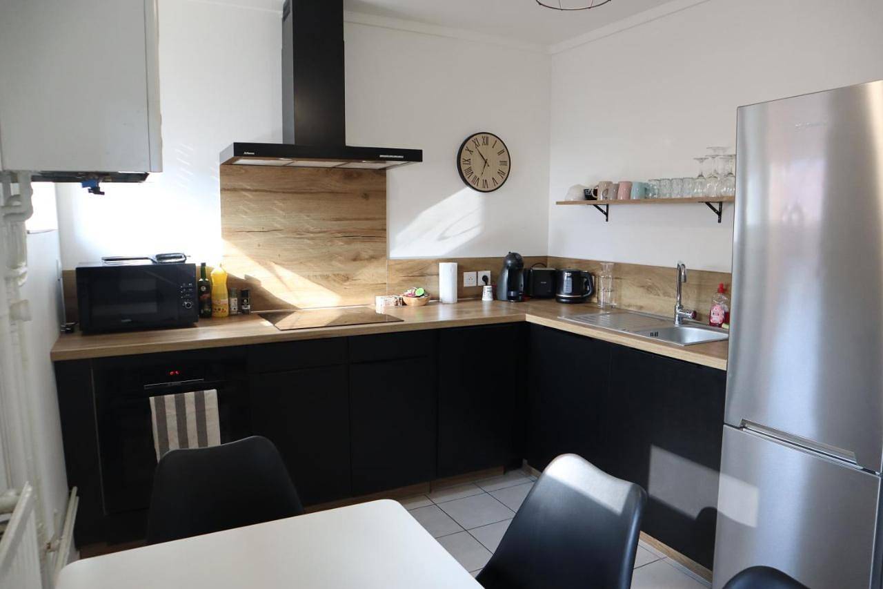 Appartement entier, Three-Bedroom Apartment in Vierzon, Région de Vierzon