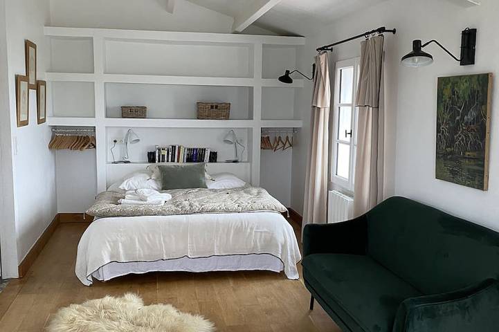 House with Ocean View - Plage Vieilles - 4 Bedrooms - Sleeps 8 in L'Île-d'Yeu, Vandea