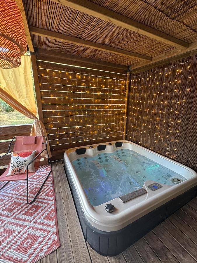 Gîte pour 2 personnes, avec terrasse et jacuzzi à Arsac - 2