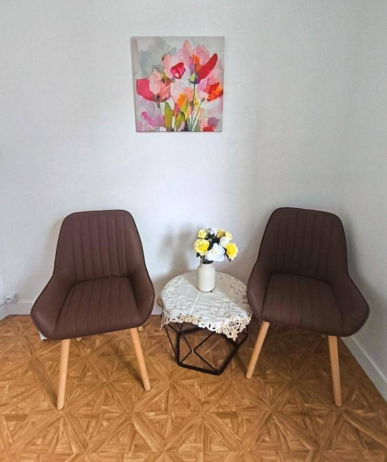 Deluxe Double Room (2 Adults + 1 Child) in La Ferté-sous-Jouarre, Seine-et-Marne