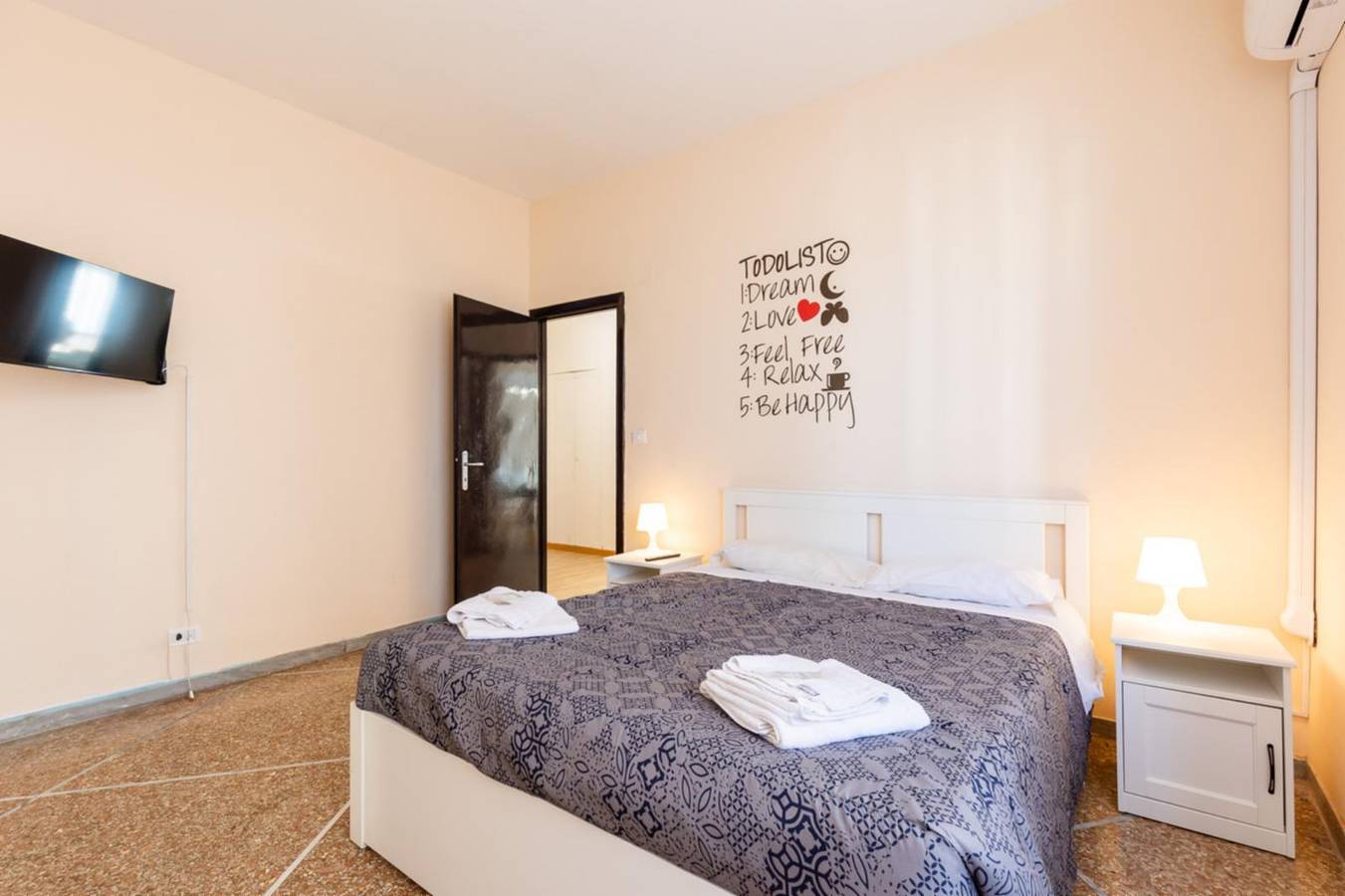 Ganze Wohnung, Ferienwohnung für 5 Personen mit Balkon/Terrasse in Rom, Rom Provinz