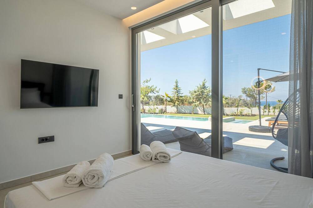 Aethra Grand- Luxury 5-Bed Villa, 850m from Beach in Iraklio-Heraklion und Umgebung