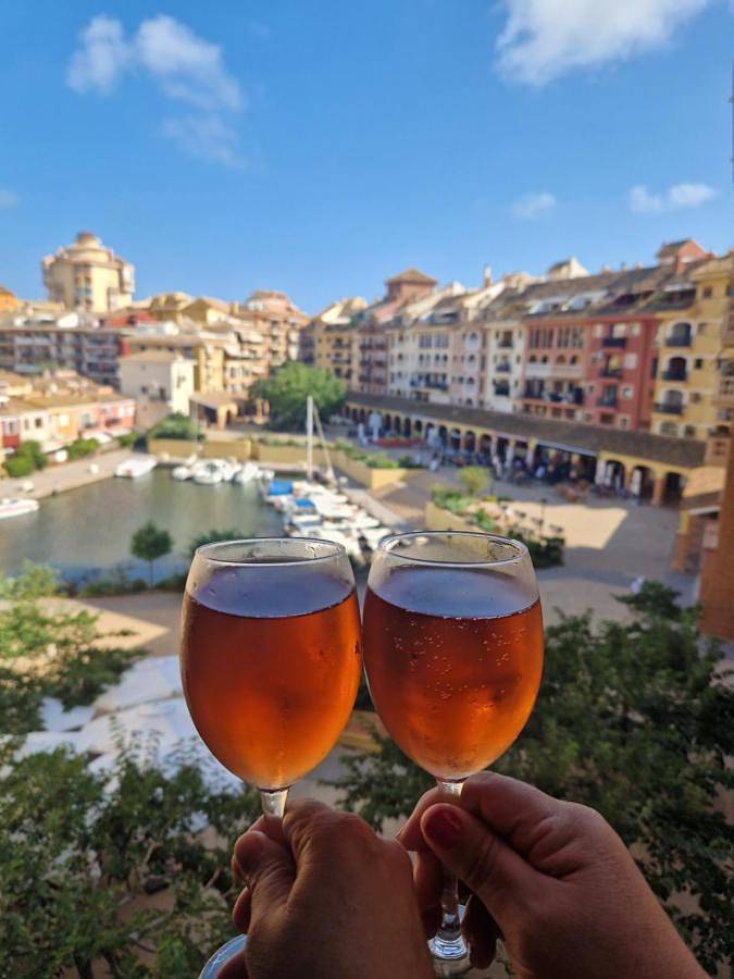 Apartamento para 4 personas, con Balcón y Piscina además de Vistas al lago y Vistas en Port Saplaya