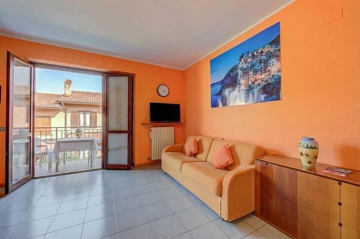 Appartamento intero, Peter's Cozy Studio-Balcony+Free Parking, Roè Volciano, Italy in Roè Volciano, Prealpi Gardesane