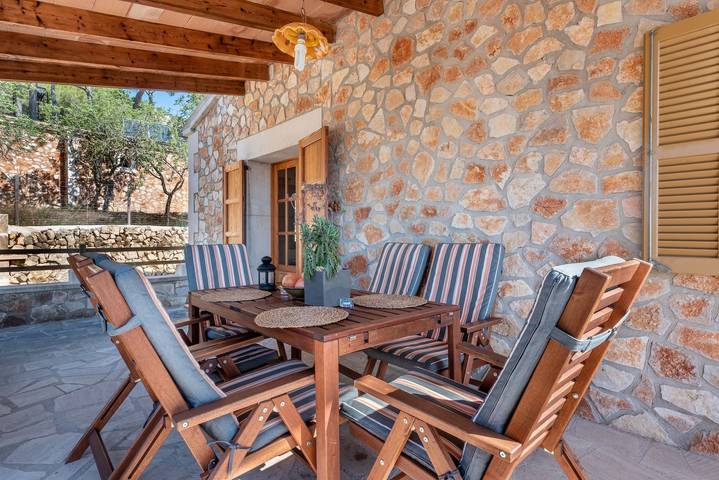 Rustikale Finca "Saresta den Rumbet" mit Pool, Garten, Terrasse & Wlan in Llucmajor, Mallorca Süden