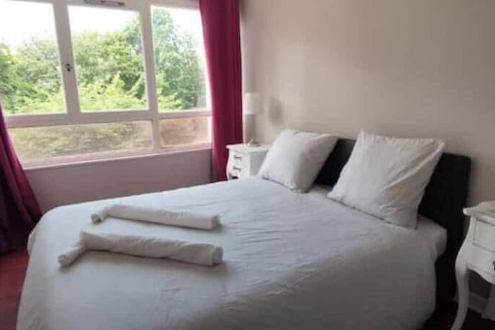 Apartamento entero, T3 Cosy Balcon France Miniature Parc Le Coudray à 20mins Château de Versailles in Élancourt, Yvelines