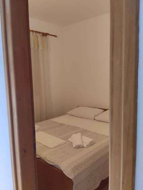 Ganze Ferienwohnung, Ferienwohnung erste Reihe zum Meer  in Drage, Zadar