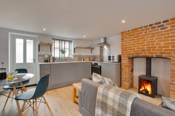 Holiday rental for 2 people, with garden and terrace, with pets in Holt