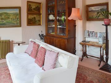 Log Cabin for 2 People in Buxton, Peak District, Photo 2