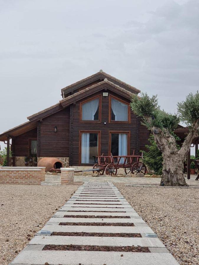 Casa rural para 10 personas, con Balcón y Terraza además de Jardín y Piscina en Parque Nacional de Cabañeros - 3