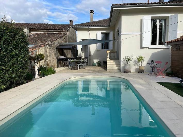Location de vacances pour 8 personnes, avec piscine et jardin à Guîtres - 3