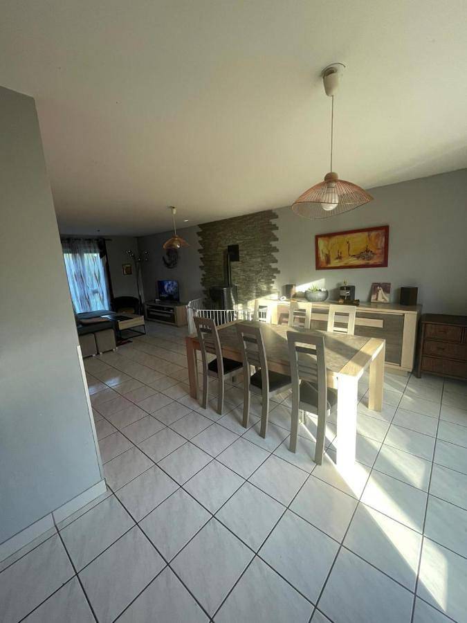 Location de vacances pour 10 personnes, avec terrasse à Plomelin