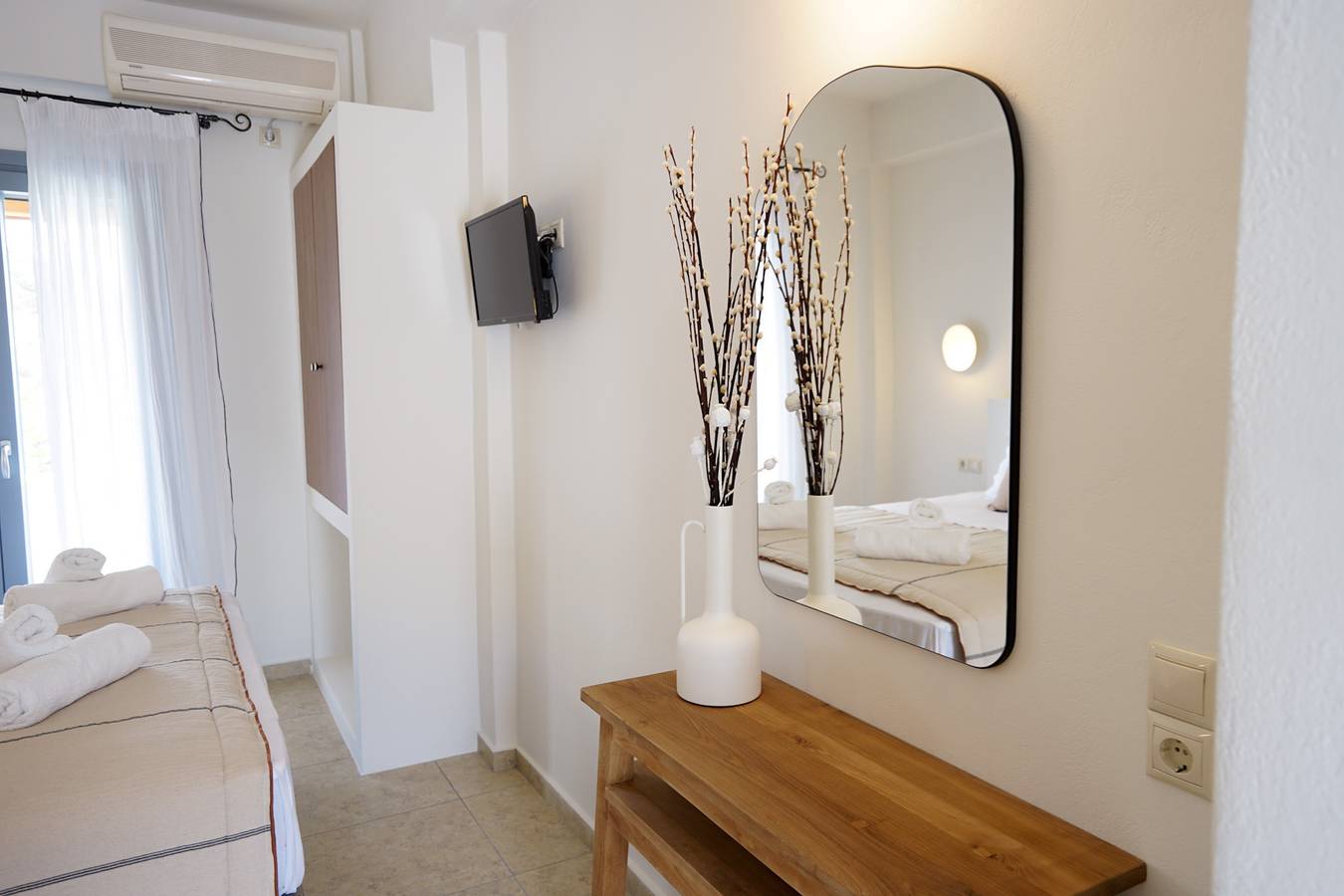 Casa Vacanze 'Seaview Mastrozane Studio 3 Andros' con vista mare, Wi-Fi e aria condizionata in Andros