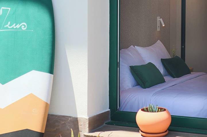Appartement entier, \"Merón\" - Family apartment with terrace & close to the beach directly at the surf camp in Playa de Oyambre (Valdáliga), San Vicente de la Barquera