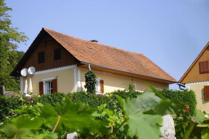 Ferienwohnung für 2 Personen, mit Terrasse und Garten