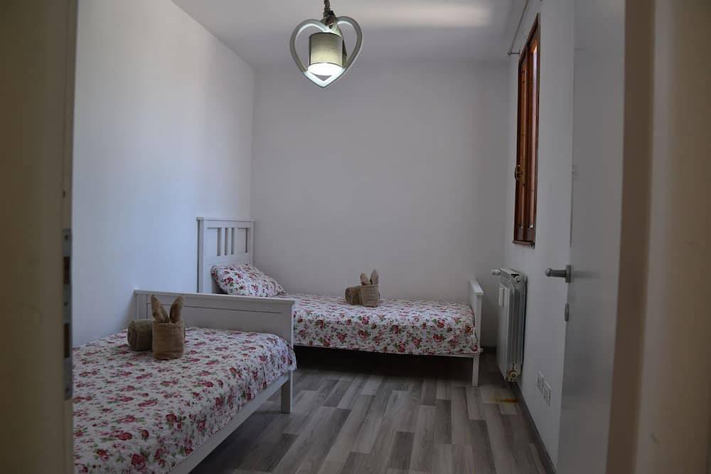 Ganze Wohnung, Penthouse mit Panoramaterrasse in Ostia in Ostia, Rom