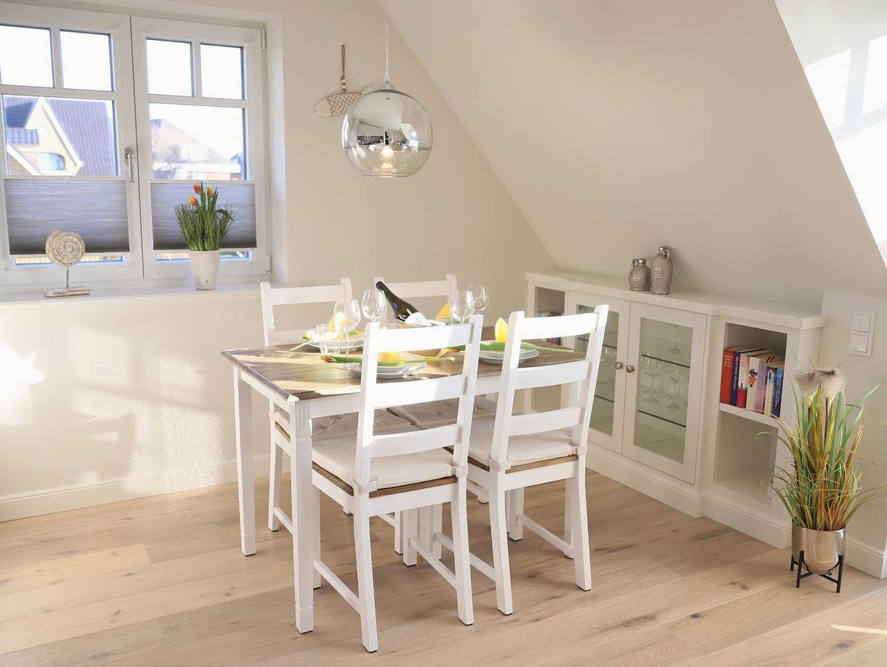 Ganze Wohnung, Hochwertige Obergeschosswohnung in Westerland mit Süd-Balkon in Westerland, Sylt (Gemeinde)