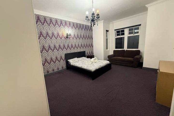 Ganze Wohnung, Spacious Wakefield Getaway 3br in Wakefield, Westliches Yorkshire
