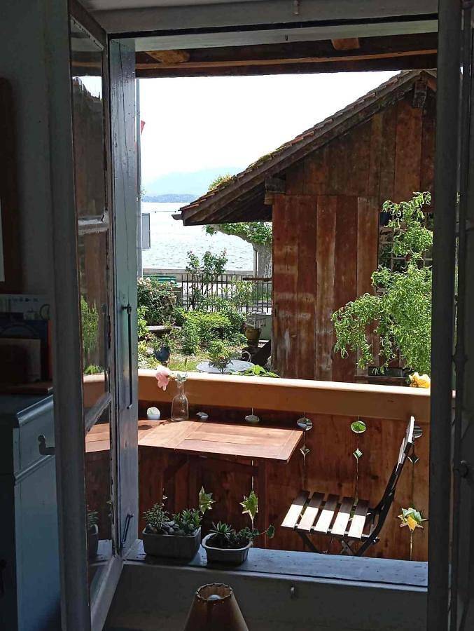 Apartamento de vacaciones para 2 personas, con vistas y balcón además de jardín y vistas al lago - 1