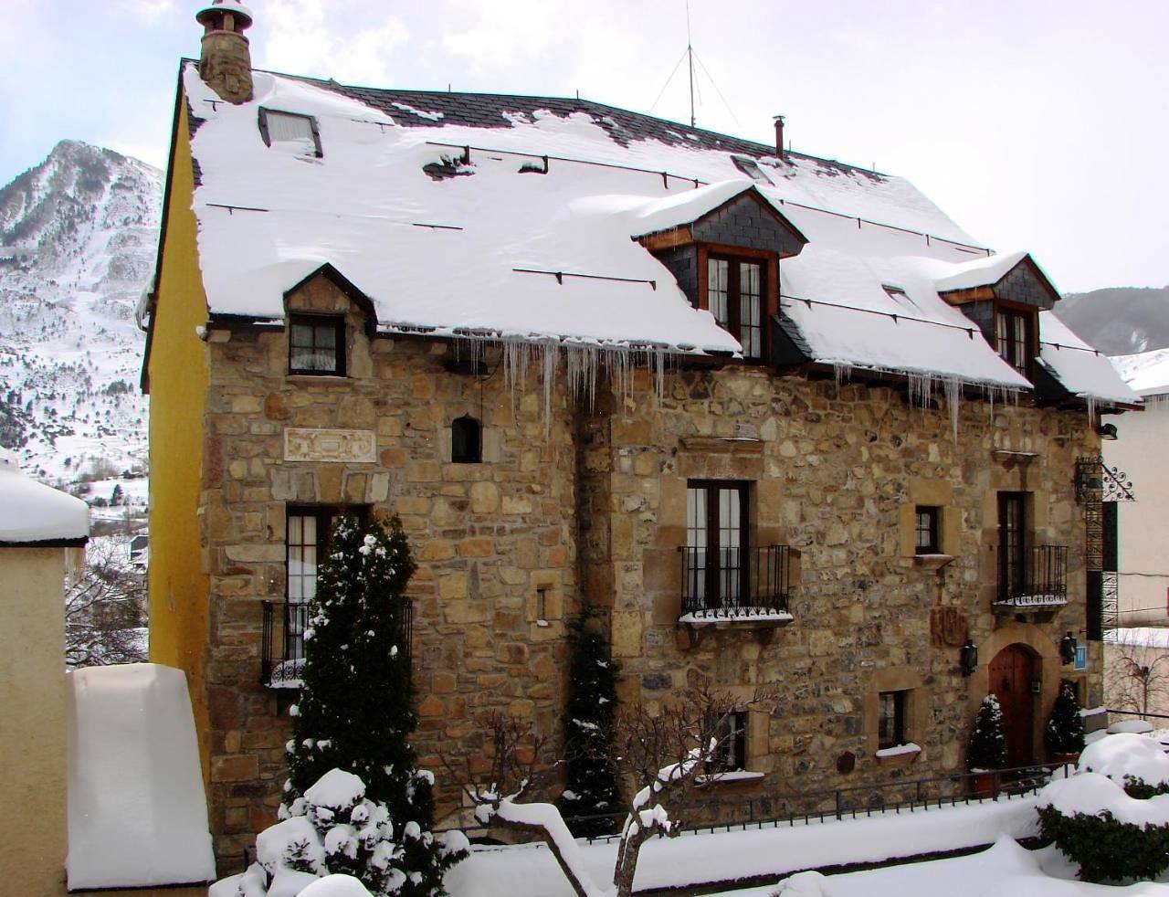 Double or Twin Room in Formigal (Ski), Sallent de Gállego