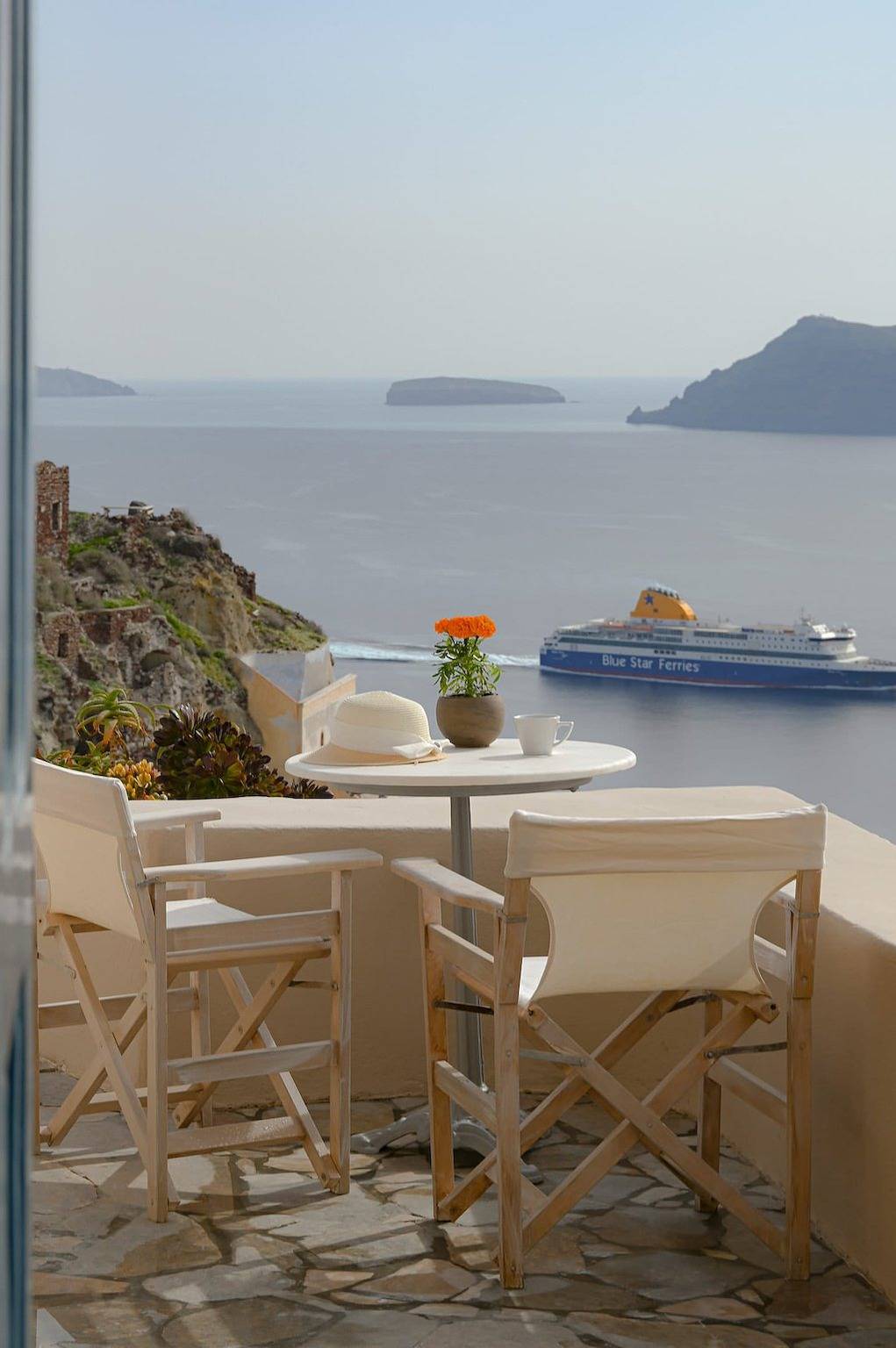 Extraordinary Santorini Villa | 2 Bedrooms | Villa Rin | Breathtaking Caldera View and Outdoor Hot Tub | Oia in Ormos Ammoudiou, Oia