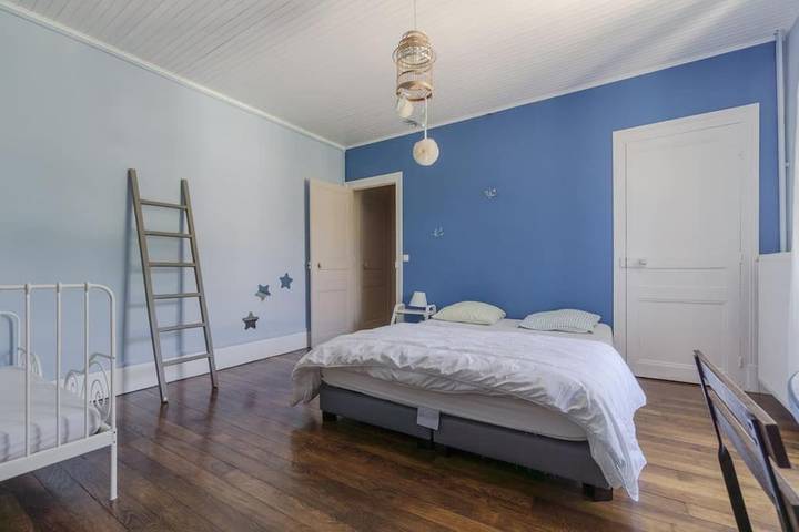 Villa pour 14 personnes, avec jardin ainsi que piscine et vue dans l' Ain - 2