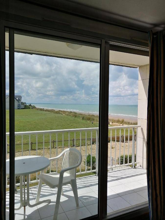 Gîte pour 3 personnes, avec Balcon ainsi que Terrasse et Vue dans Carolles Plage