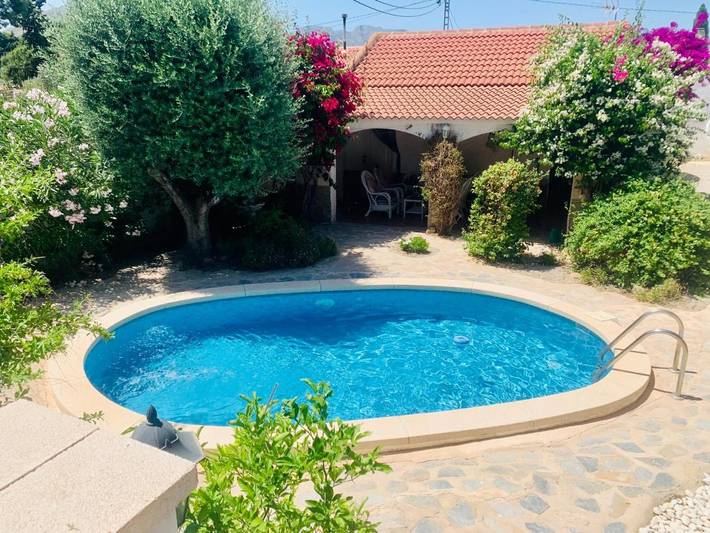 Apartamento para 4 personas, con Terraza y Jardín además de Piscina y Vistas en Abanilla