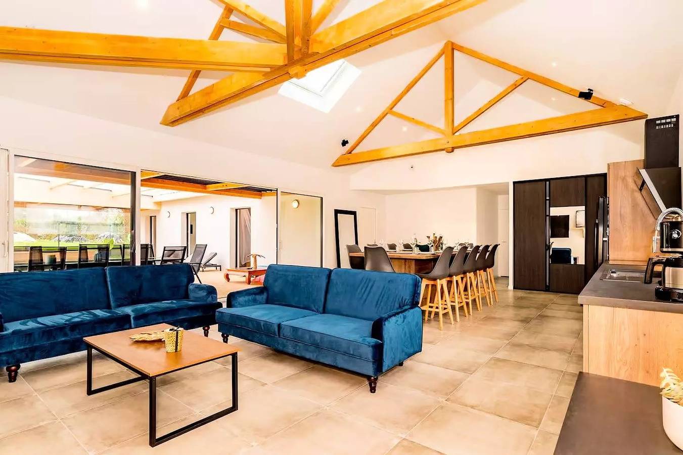 1201 - Casa familiar para 15p con piscina. in Saint-Alban, Côte de Goëlo